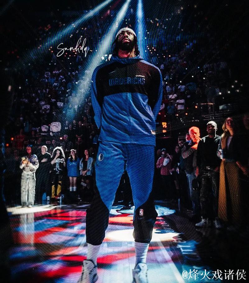 独行侠首发：内姆布哈德、马绍尔、弗拉格、华盛顿、戴维斯